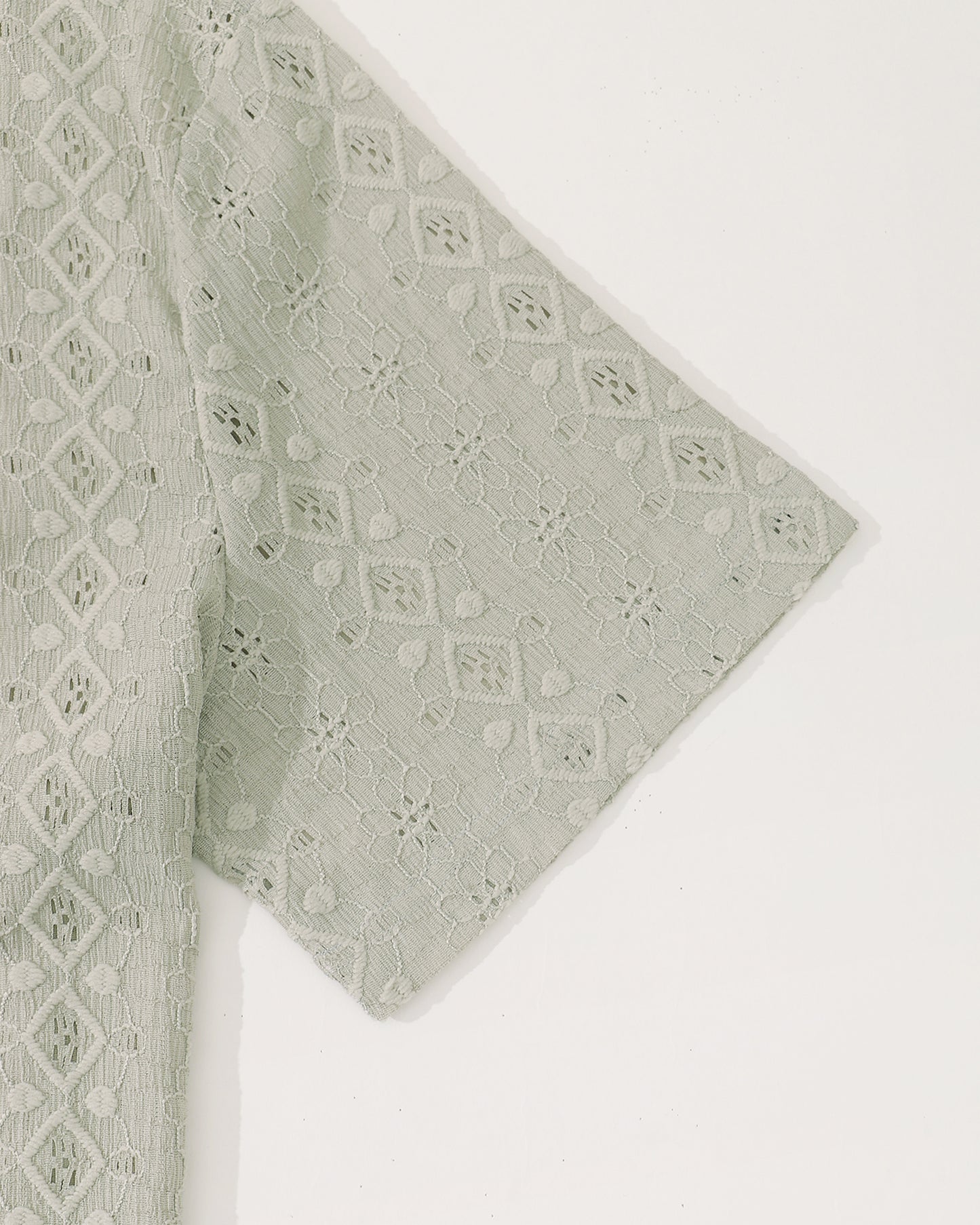 Intricate Jacquard Polo Shirt for Men: Diamond & Floral Pattern Golf Top